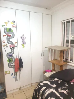 Opportunity Awaits: Spacious 3-Bedroom Home with Private 1-Bedroom Flatlet in Secure Dewald Hatti...