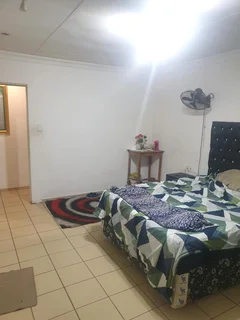 Opportunity Awaits: Spacious 3-Bedroom Home with Private 1-Bedroom Flatlet in Secure Dewald Hatti...