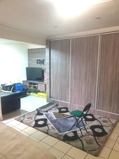 Opportunity Awaits: Spacious 3-Bedroom Home with Private 1-Bedroom Flatlet in Secure Dewald Hatti...