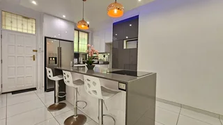 Prime Property Presents: Modern 1-Bed Apartment at River Glades, Riverside – Durban North