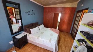 &#34;Expand Your Vision: 3-Bed Home with Separate Flat!&#34;