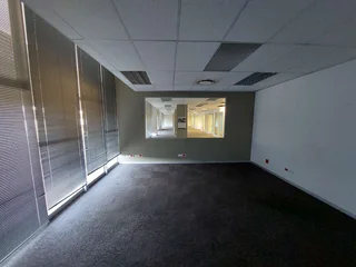 579 sqm Office to Let in Bedfordview