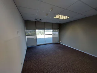 579 sqm Office to Let in Bedfordview