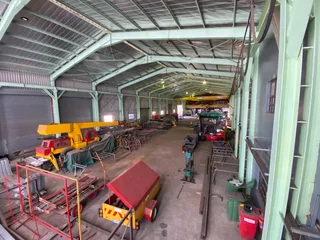 1300m2 Warehouse with 1800m2 Yard and 1100 Amps and Large office, change room and canteen