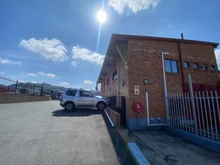 1300m2 Warehouse with 1800m2 Yard and 1100 Amps and Large office, change room and canteen