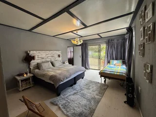 Charming Family Home with Pool and Scenic Views in Glenvista