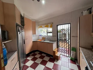 Charming Family Home with Pool and Scenic Views in Glenvista