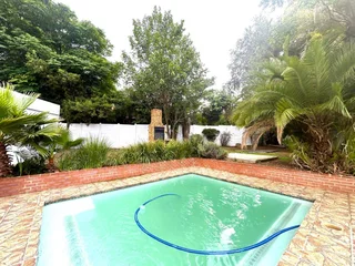 Charming Family Home with Pool and Scenic Views in Glenvista