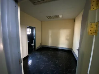 1300m2 Warehouse with 1800m2 Yard and 1100 Amps and Large office, change room and canteen