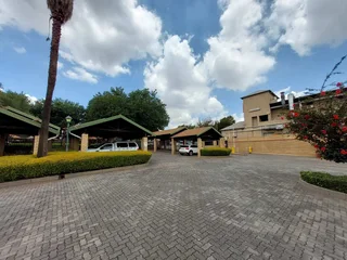 2318 sqm Office to Let in Bedfordview