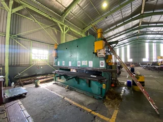 1300m2 Warehouse with 1800m2 Yard and 1100 Amps and Large office, change room and canteen