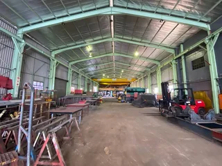 1300m2 Warehouse with 1800m2 Yard and 1100 Amps and Large office, change room and canteen