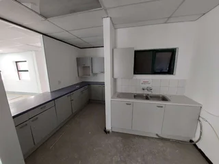 2318 sqm Office to Let in Bedfordview