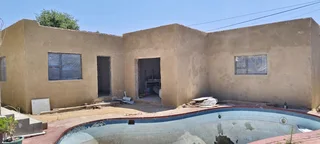 Ultra modern home with half built flatlet!