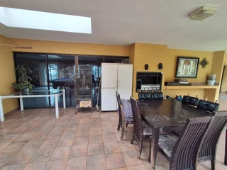 **Charming Family Home in Secure Bassonia**