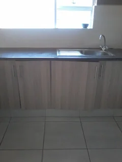 Secure 2,5-Bedroom  And 1-Bathroom Apartment In Unit 1a Cromwell