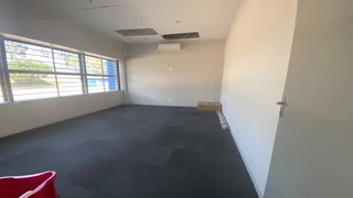 Midrand warehouse with amazing height available to let