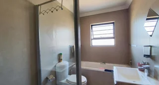 Modern 3-Bedroom Cluster Home | Exclusive Complex Living in Raceview