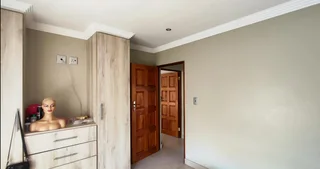 Modern 3-Bedroom Cluster Home | Exclusive Complex Living in Raceview