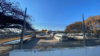 Midrand warehouse with amazing height available to let