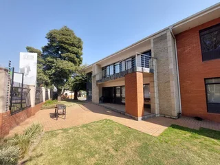 225 sqm Office to Let in Bedfordview