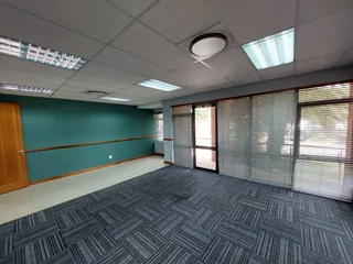 225 sqm Office to Let in Bedfordview