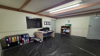 Factory TO LET in Jet Park