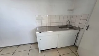 Secure mini unit TO LET in Anderbolt, Boksburg