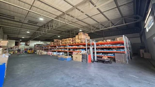 Secure warehouse TO LET in Jet Park