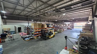 Secure warehouse TO LET in Jet Park
