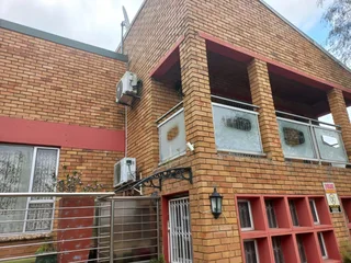 7 Bedroom , 4 Bathroom House For Sale in Reservoir Hills