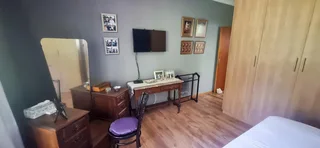 Spacious Family Living with a Touch of Country Elegance!