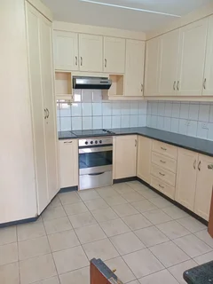 Stunning 5-Bedroom House In Adrienne Avenue, Scottburgh South