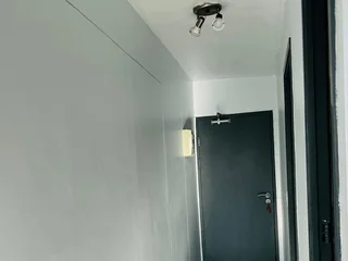 Secure 1-Bedroom Apartment In Main Road, Wynberg