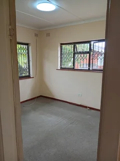 Stunning 5-Bedroom House In Adrienne Avenue, Scottburgh South