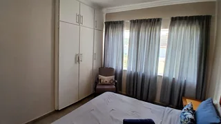 Beautiful 3-bedroom property with 2 flatlets with lots of possibilities