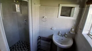 Beautiful 3-bedroom property with 2 flatlets with lots of possibilities