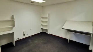 231m2 Mini-Factory to Rent in Springfield Park | Swindon Property