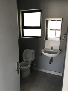 Secure 2-Bedroom Apartment In 113 Solaris Crest N003