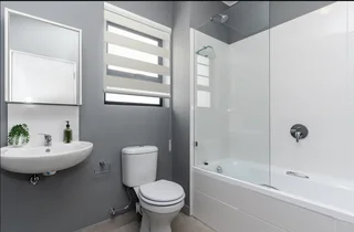 Secure 2-Bedroom Apartment In 113 Solaris Crest N003