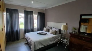 Beautiful 3-bedroom property with 2 flatlets with lots of possibilities