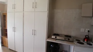 Beautiful 3-bedroom property with 2 flatlets with lots of possibilities