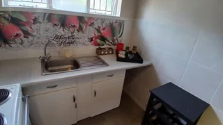 Beautiful 3-bedroom property with 2 flatlets with lots of possibilities