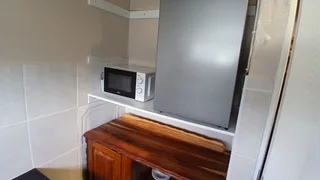 Beautiful 3-bedroom property with 2 flatlets with lots of possibilities