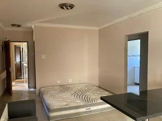 Specious 3 bedroom enquite for sale at Jabulani Sectional