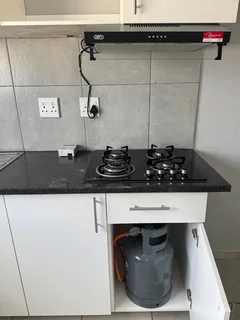 Secure One Bedroom And 1-bathroom Apartment In Turffontein