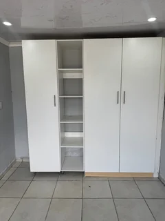 Secure One Bedroom And 1-bathroom Apartment In Turffontein