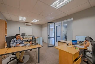 881 m² Riverfront Office  for Sale – Paarl