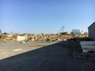 27 000m2 Industrial Yard with 2400m2 Shed