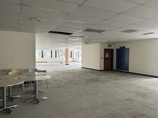 1 345 m² First-Floor Commercial Space – Grove Exchange, Claremont